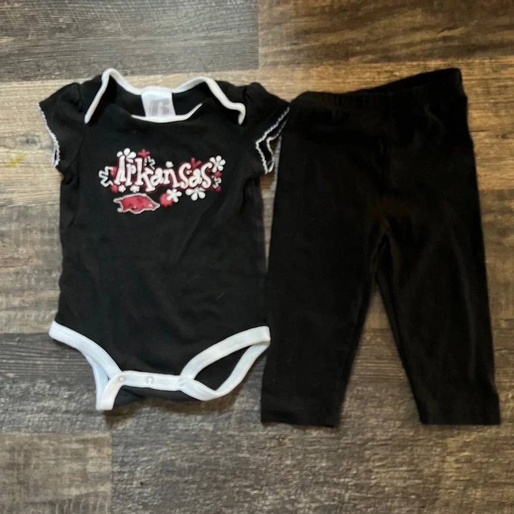 Russell Arkansas Razorbacks Outfit Bodysuit‎ & Pants Set Black White 12M